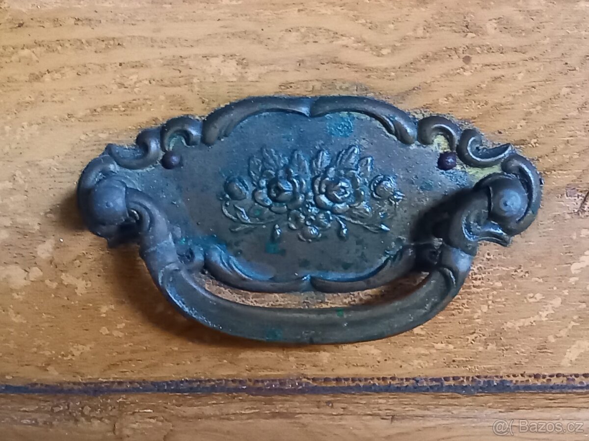 Starožitná komoda - 3