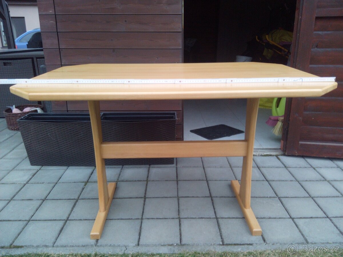 Jídelní stůl - 3