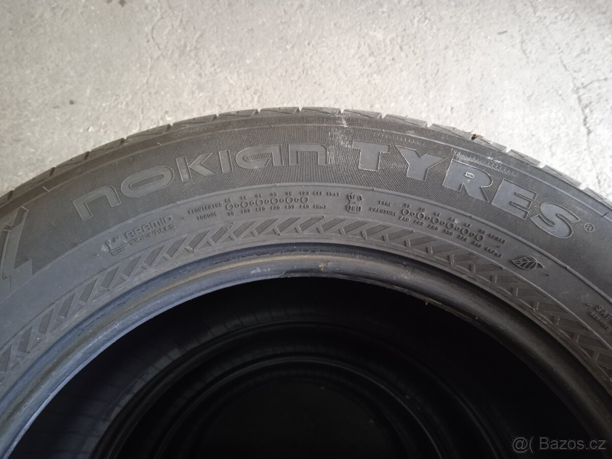 Nokian 235/65 r17 - 3