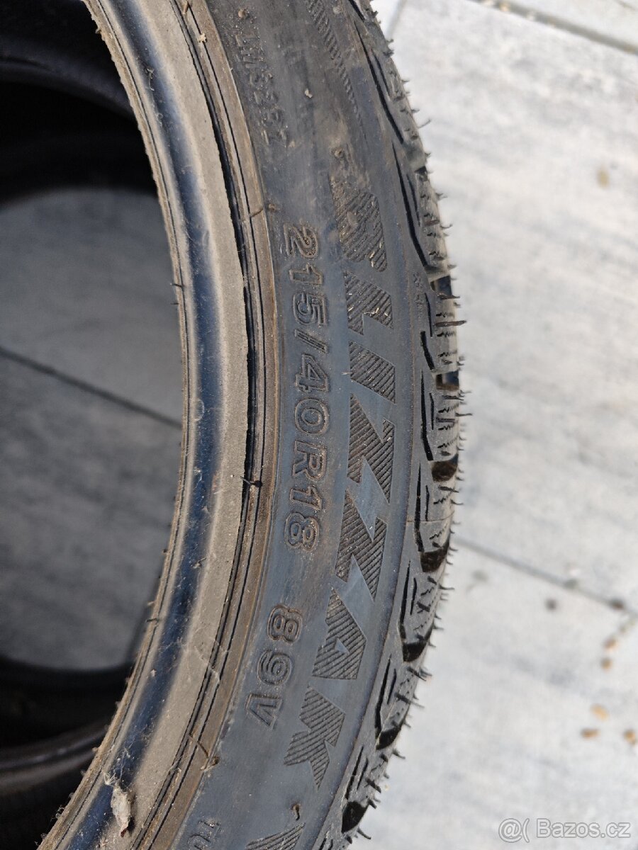 Bridgestone 215/40r18 - 3