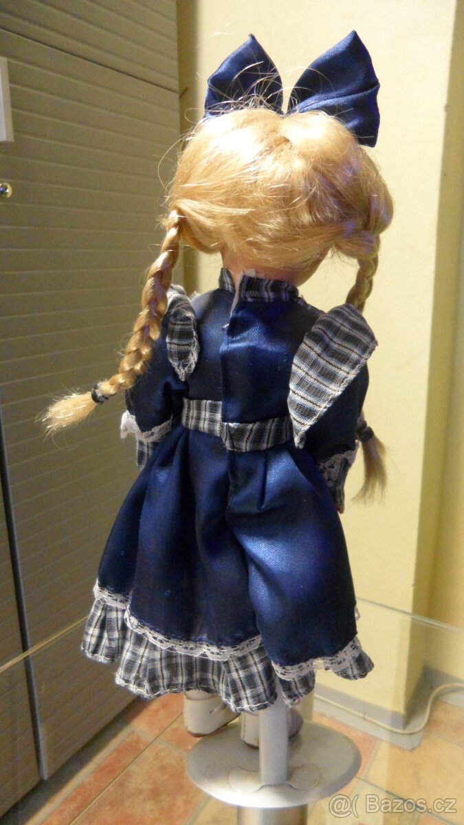 PORCELÁNOVÁ PANENKA 30CM - 3