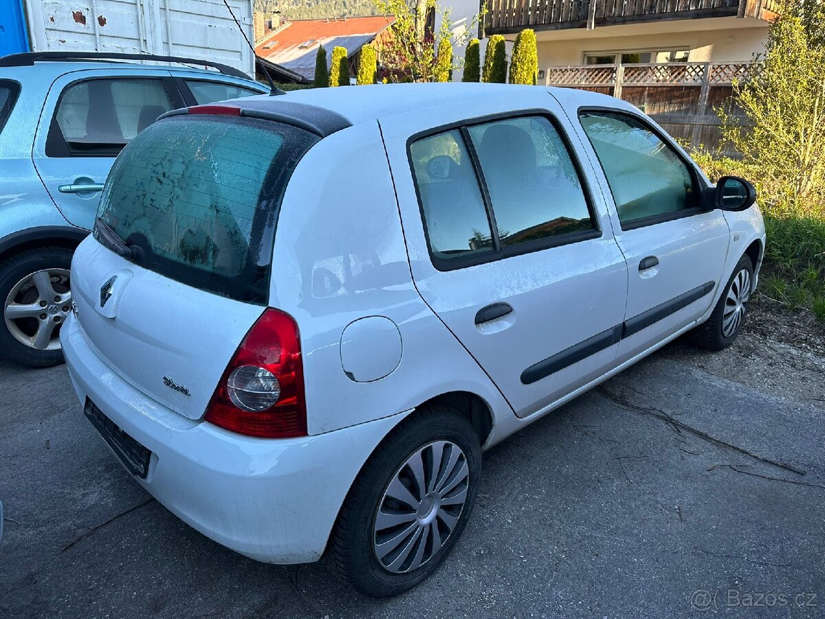Renault Clio 1.2i 55kw klima rok 2011 - 3