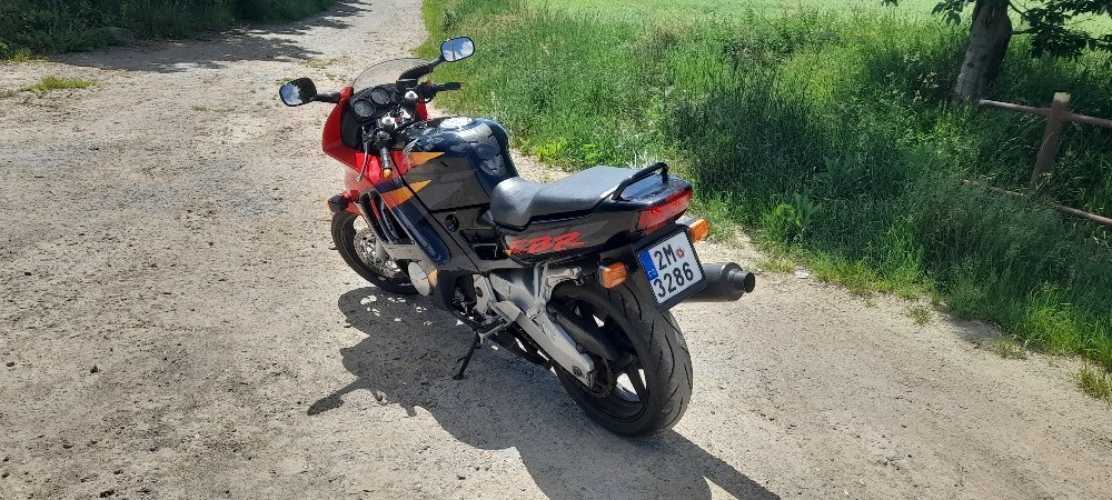 Honda CBR600F - 3