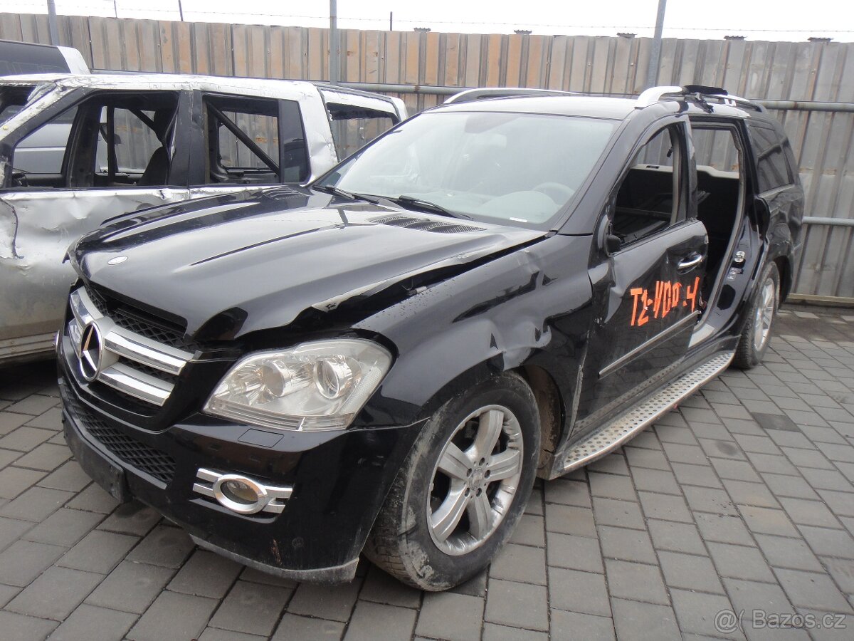 Mercedes GL - 3