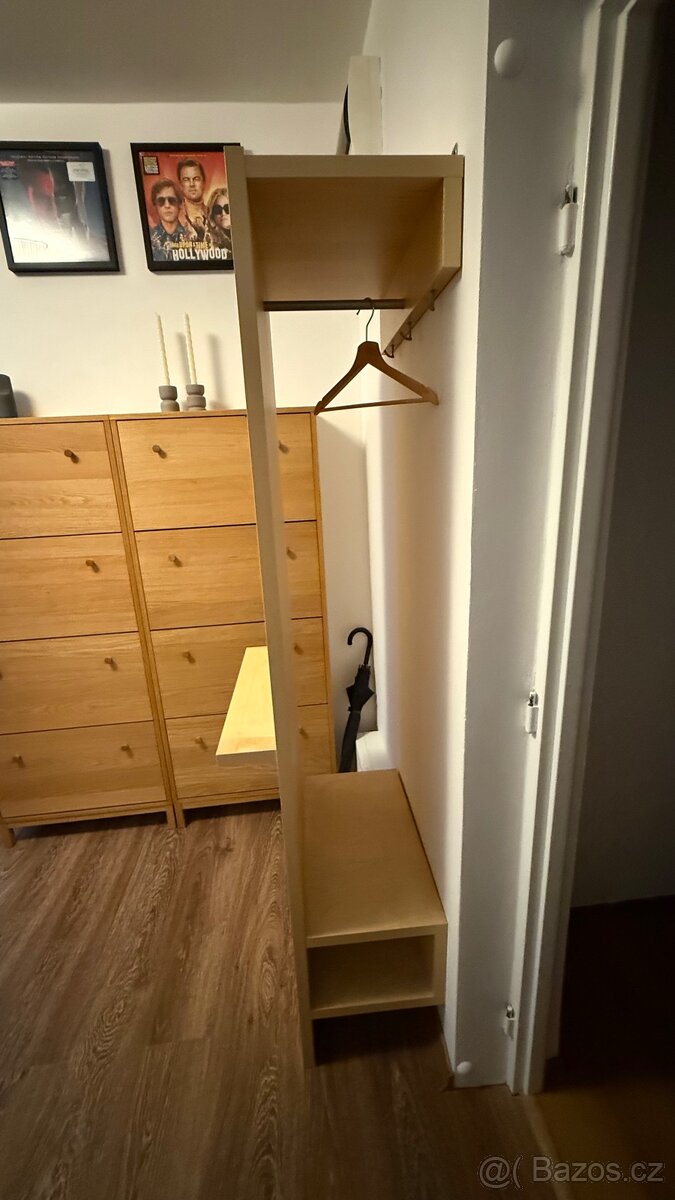 Věšák se zrcadlem - 3