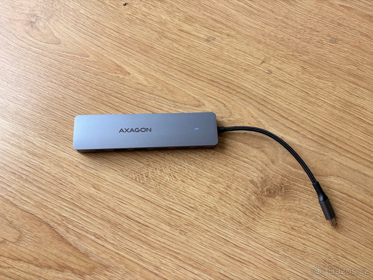 USB-C hub Axagon 7v1 - 3
