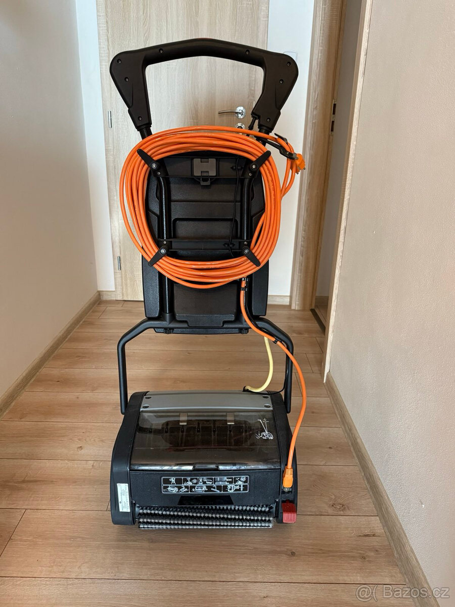 Profesionální čisticí stroj LUX UNIPROF M - 3