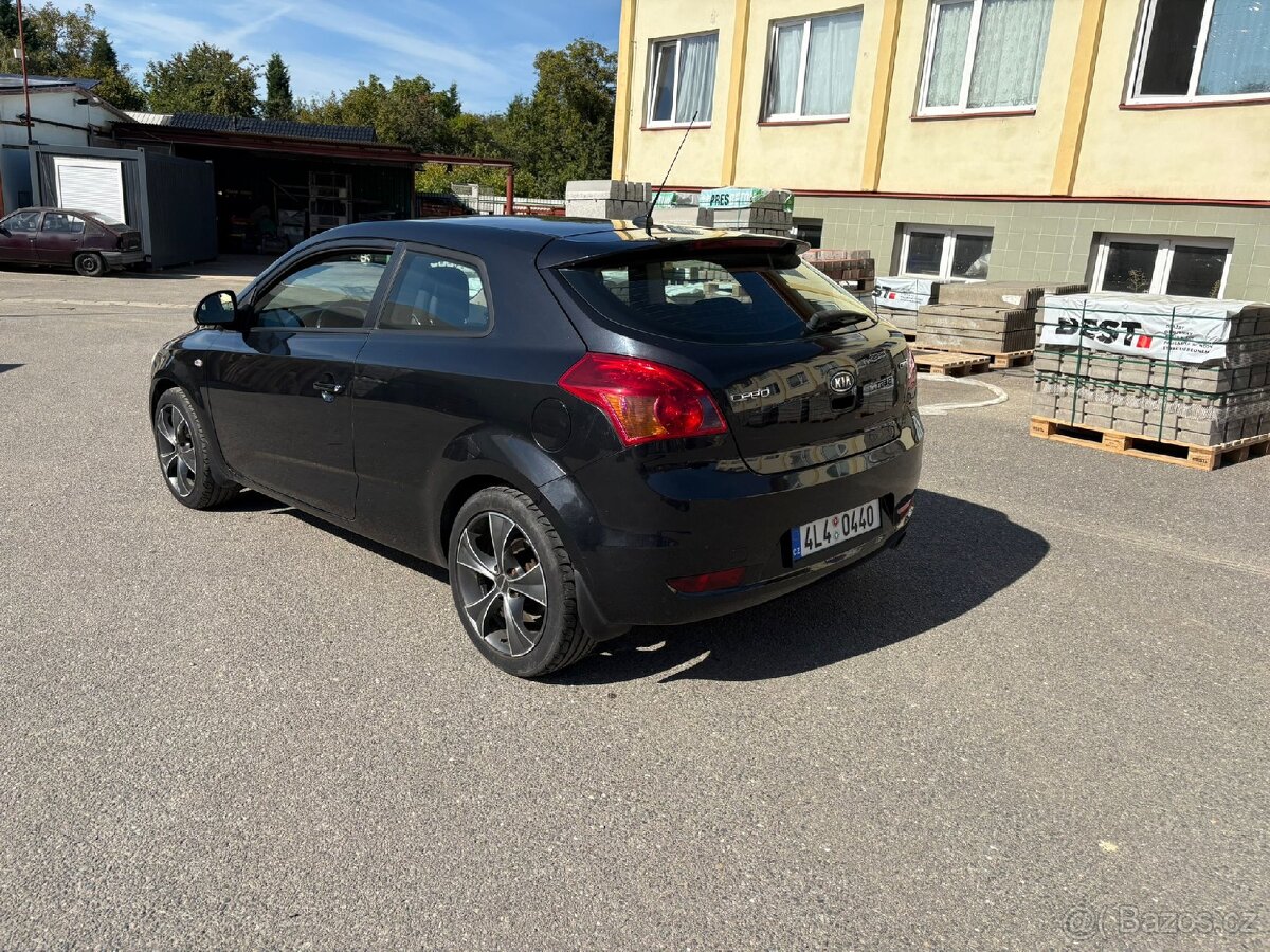 Kia ceed sport coupe 1.6CRDi - 3