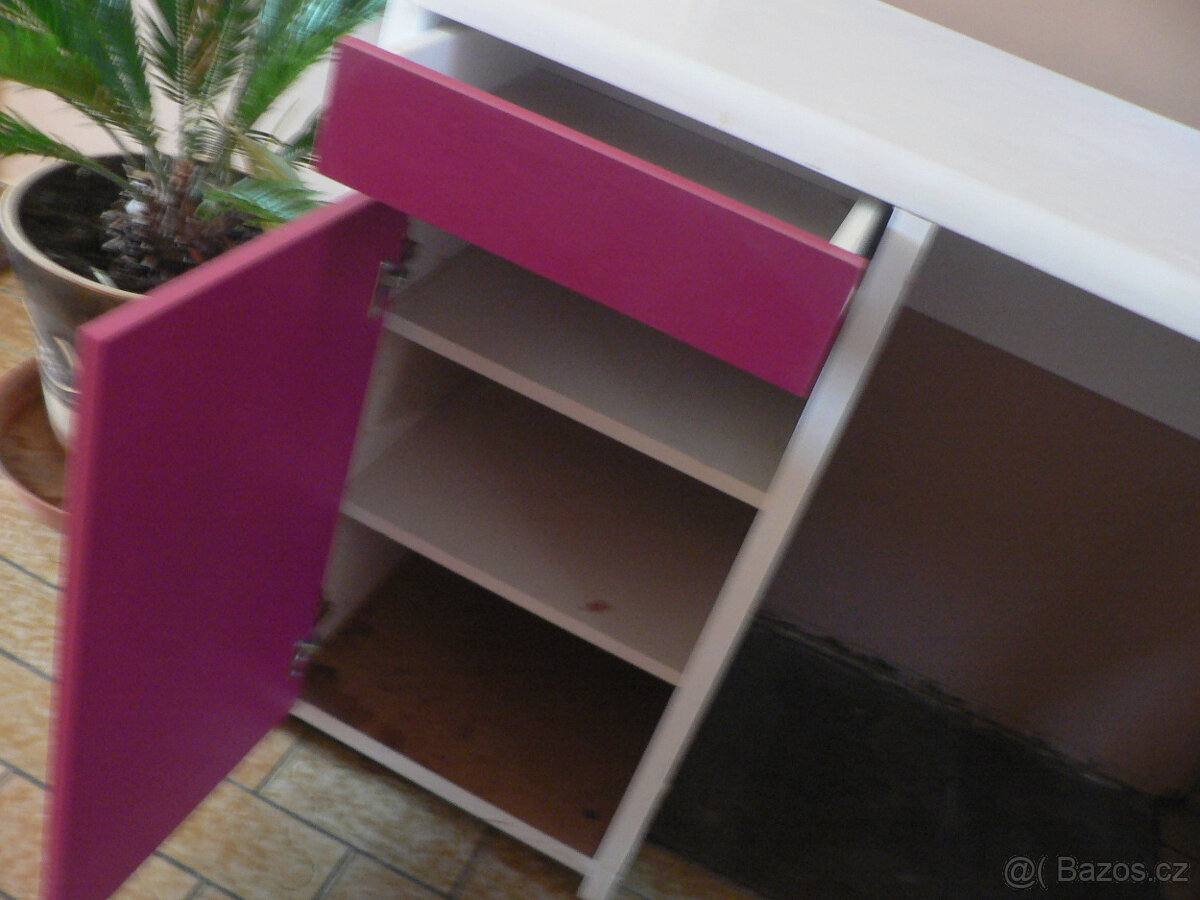 Dětský psací stůl - 3