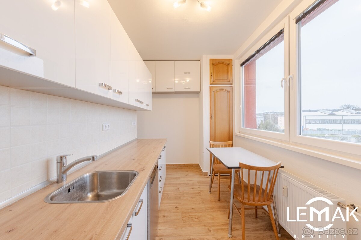 Prodej bytu 3+1, 68 m², Velká Bystřice, ev.č. 00259 - 3