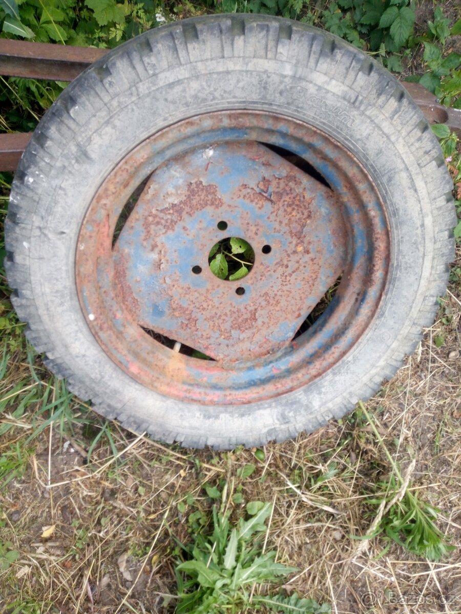 Traktor Zetor přední pneu - 3