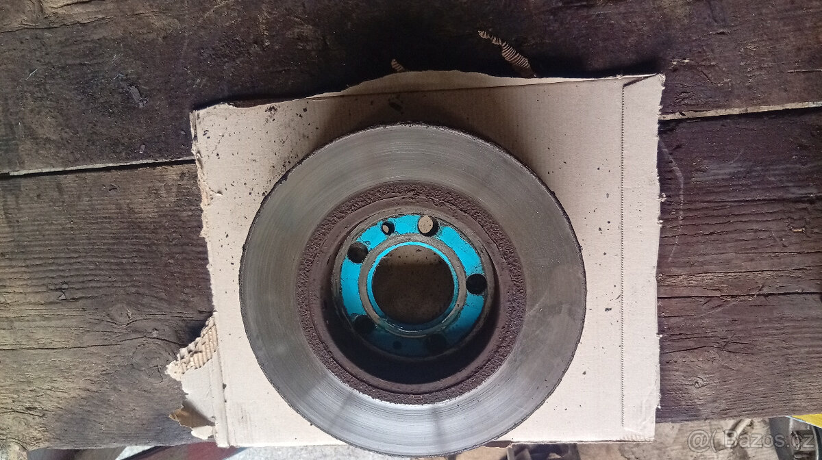 Škoda Fabia - přední kotouče - 3