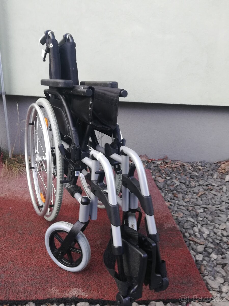 09-Mechanický Invalidní vozík - 3