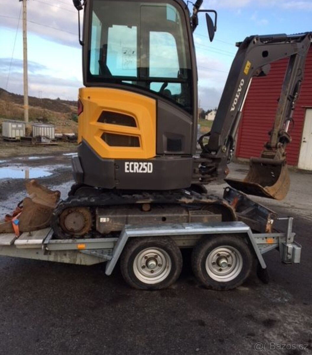 Minibagr bagr Volvo ecr25 - 3