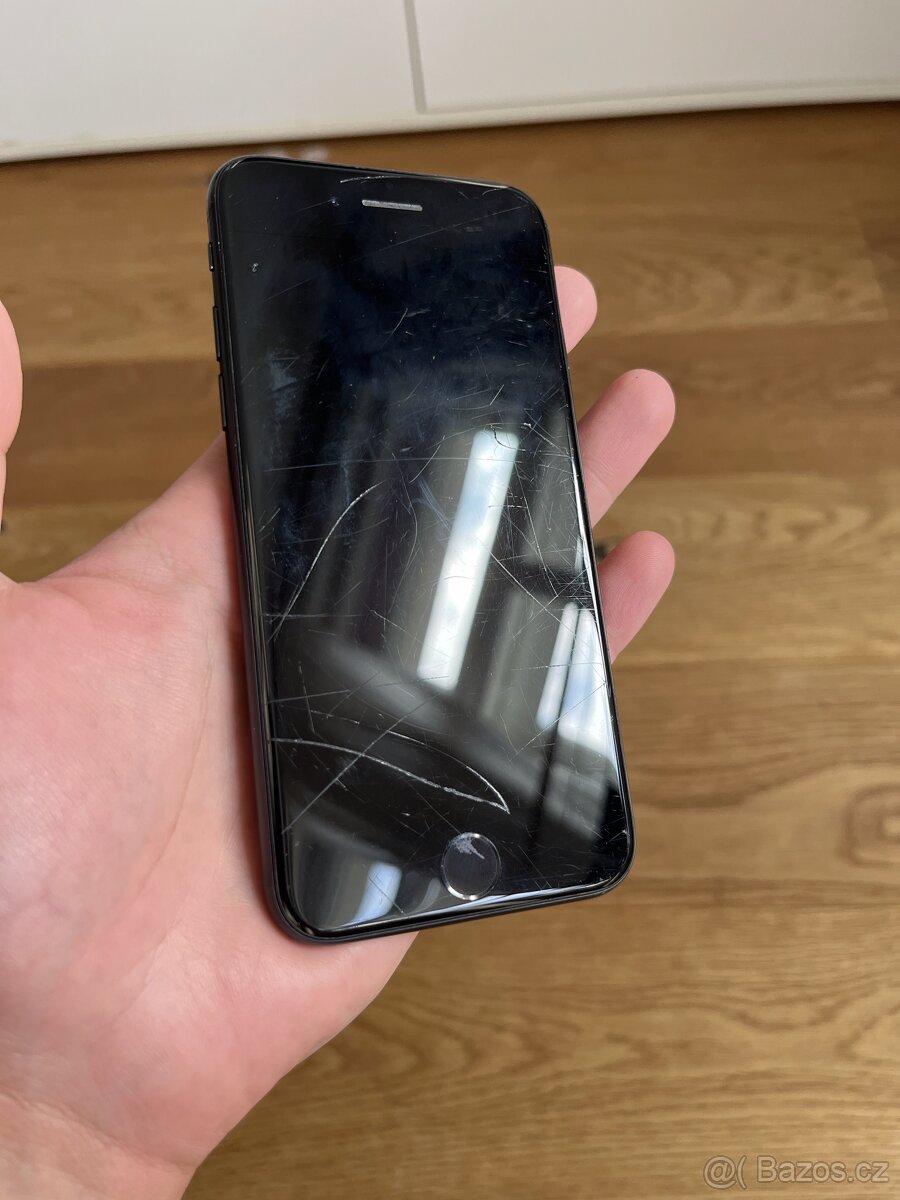 Apple iPhone SE 2020 64GB - 3