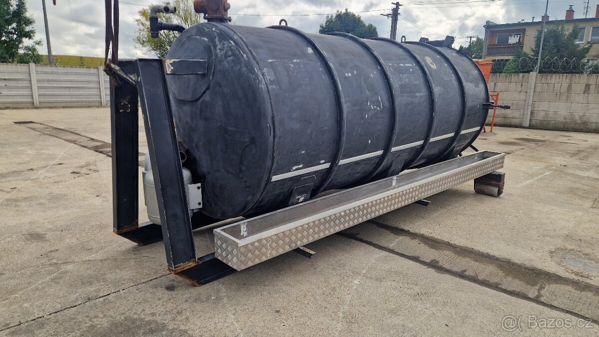 Predám cisternu, fekál na hákový nosič nadstavieb - 3