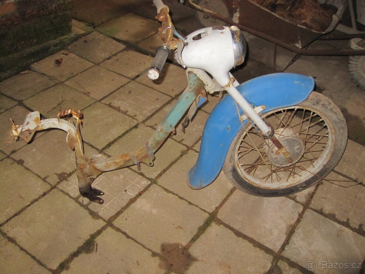 přední část pionýr 05;555 - 3