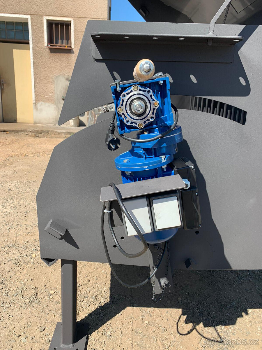 Gril z oceli, gril na kýtu, gril na sele - 3