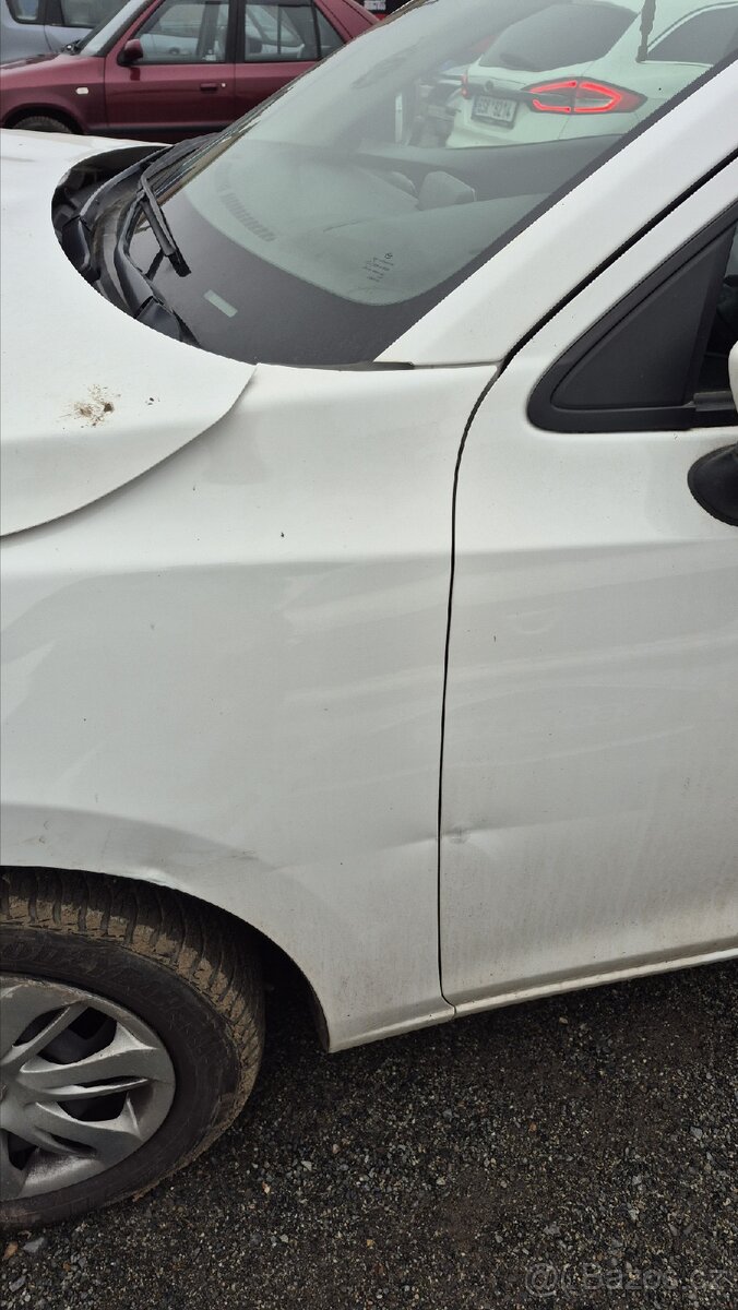 Mazda 2 1.5 benzin rol 2019,najeto 65.000 km - 3