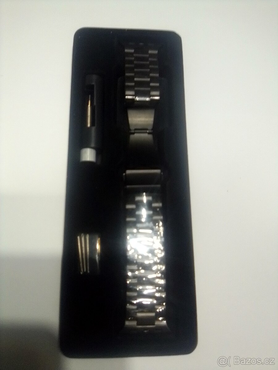 NOVÝ KOVOVÝ ŘEMÍNKE K APPLE WATCH - 3