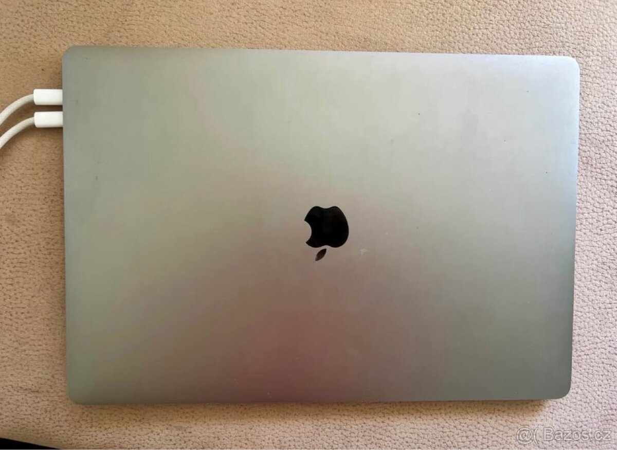 MacBook Pro 16 2019 6 jádro 32gb RAM 500GB SSD - 3
