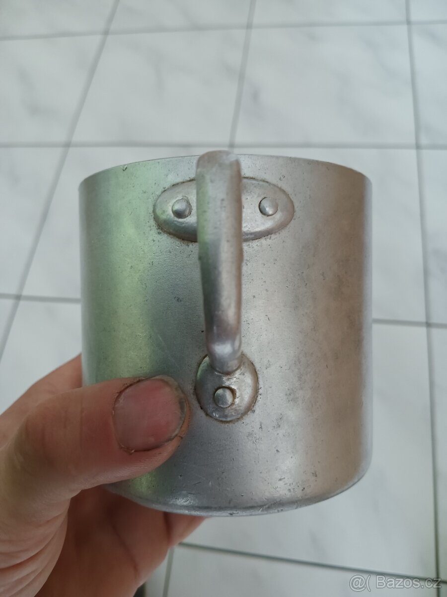 Starožitný plechový hrnek - 3