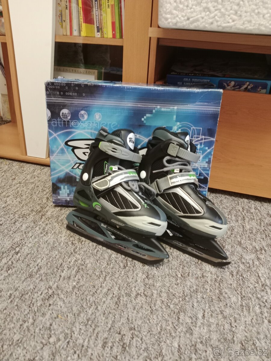 Chlapecké lední brusle vel. 32-36 - 3