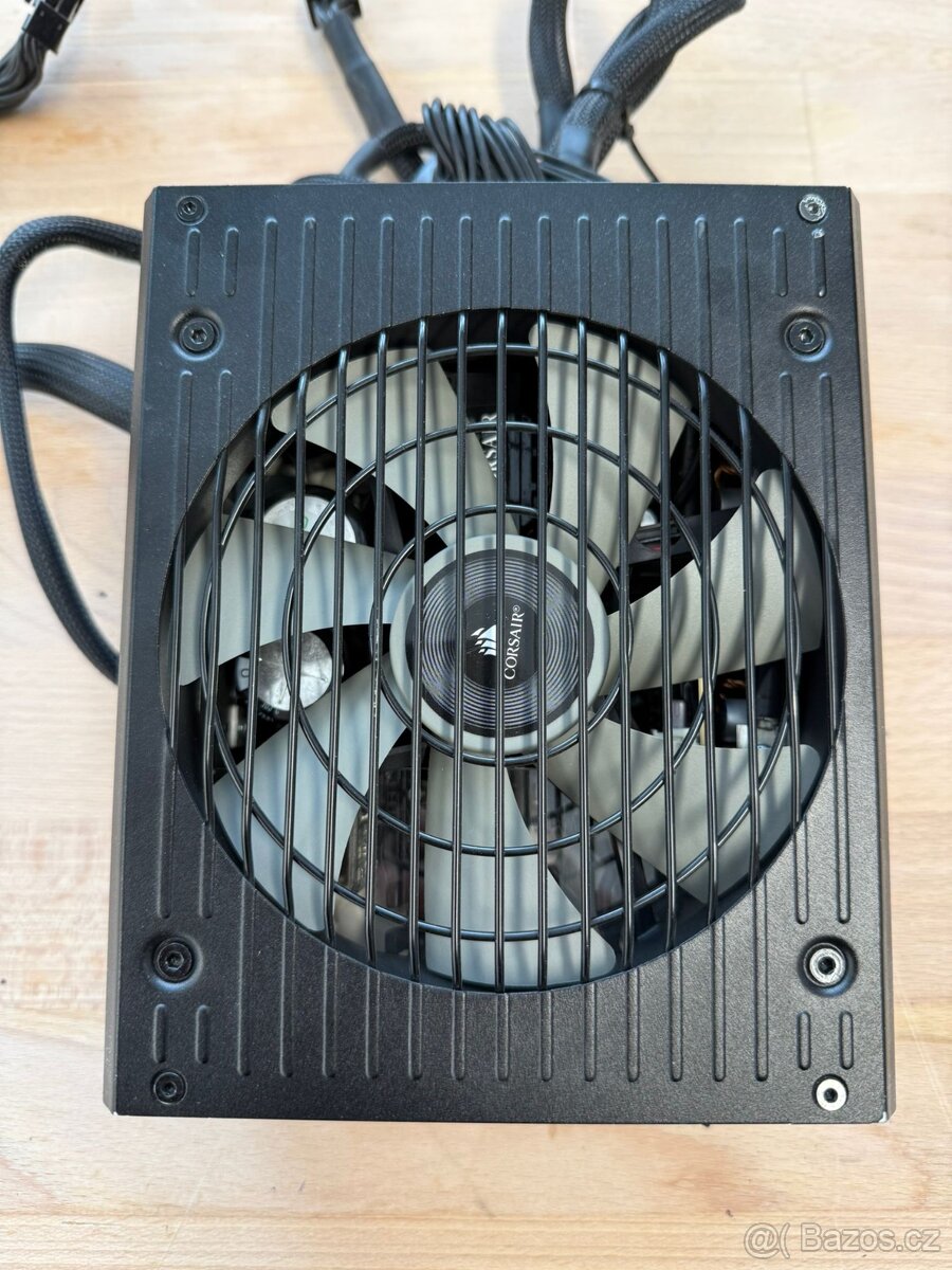 PC Zdroj CorsAir RM750x - 3