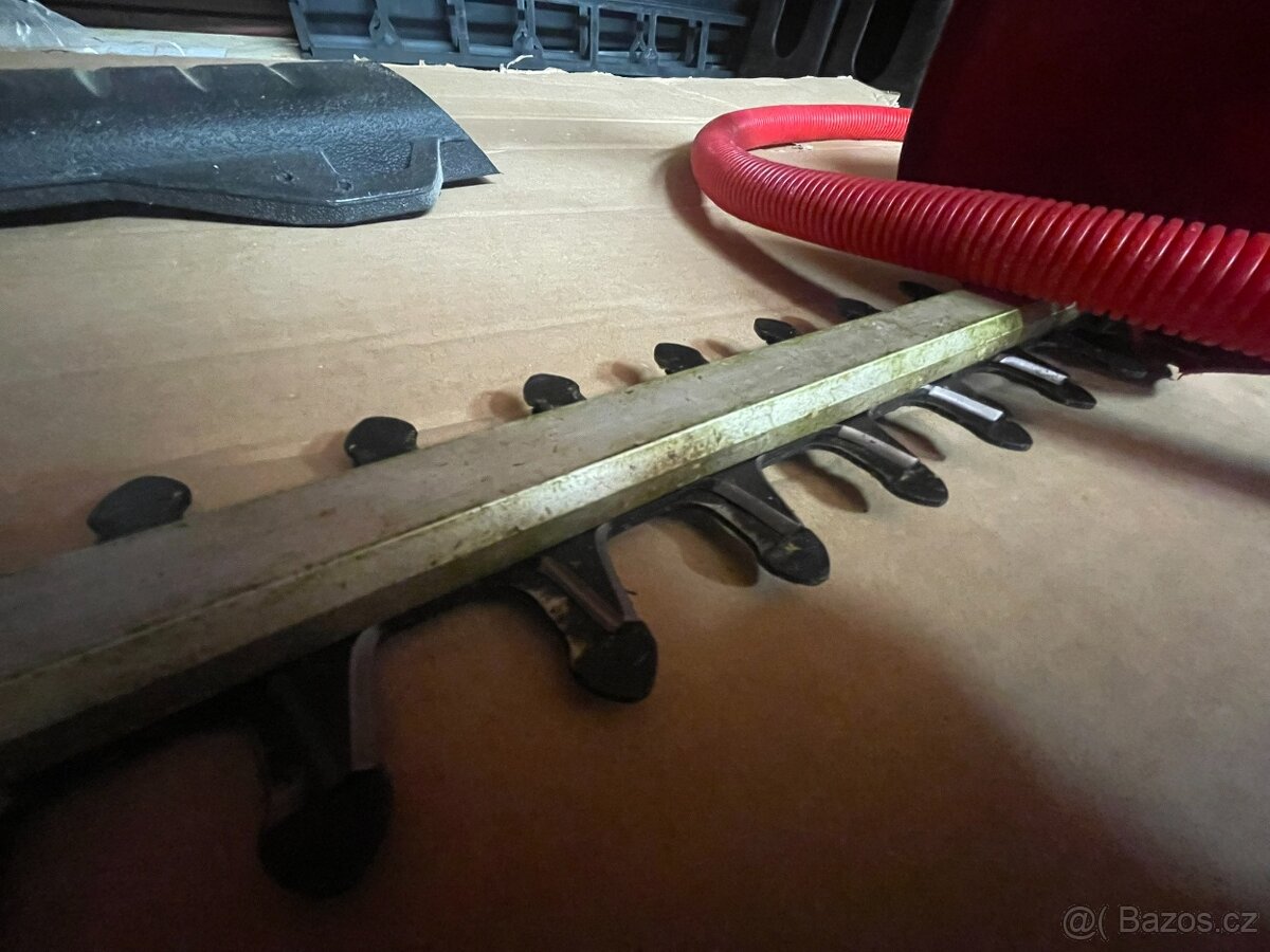 Plotostřih ALKO HT 700 - 3