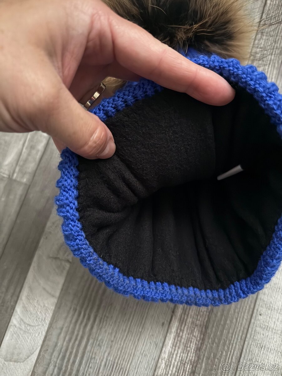 čepice s kožešinovou bambulí - 3