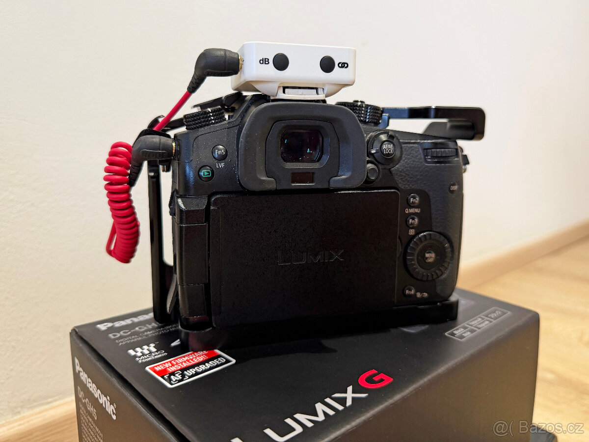 Panasonic Lumix GH5 + 2x karta 256GB + klec / RODE Wireless - 3