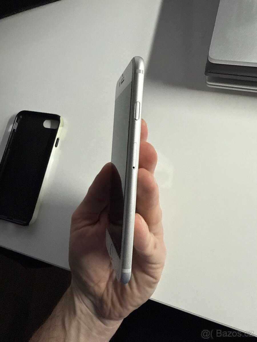 Prodám Apple iPhone 6s 64GB stříbrný - 3