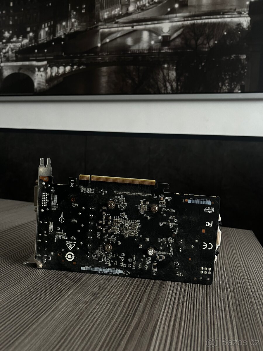 Grafická karta 1050 msi - 3