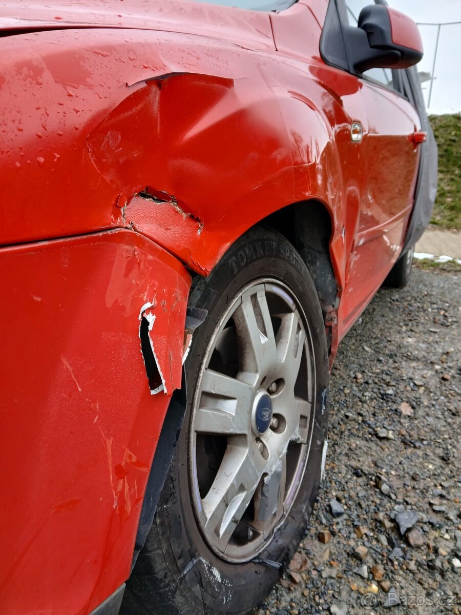 Ford Focus na náhradní díly - 3