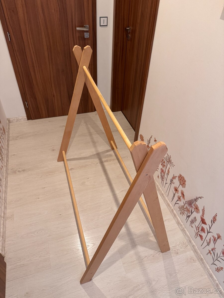 Dřevěný věšák - 3
