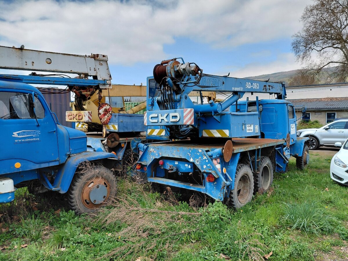 Autojeřáb V3S - 3