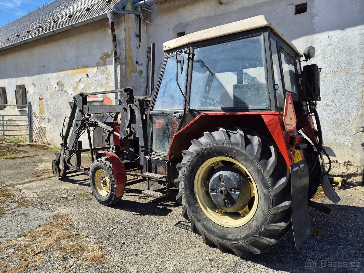 Zetor 7011 s čelním nakladačem - 3