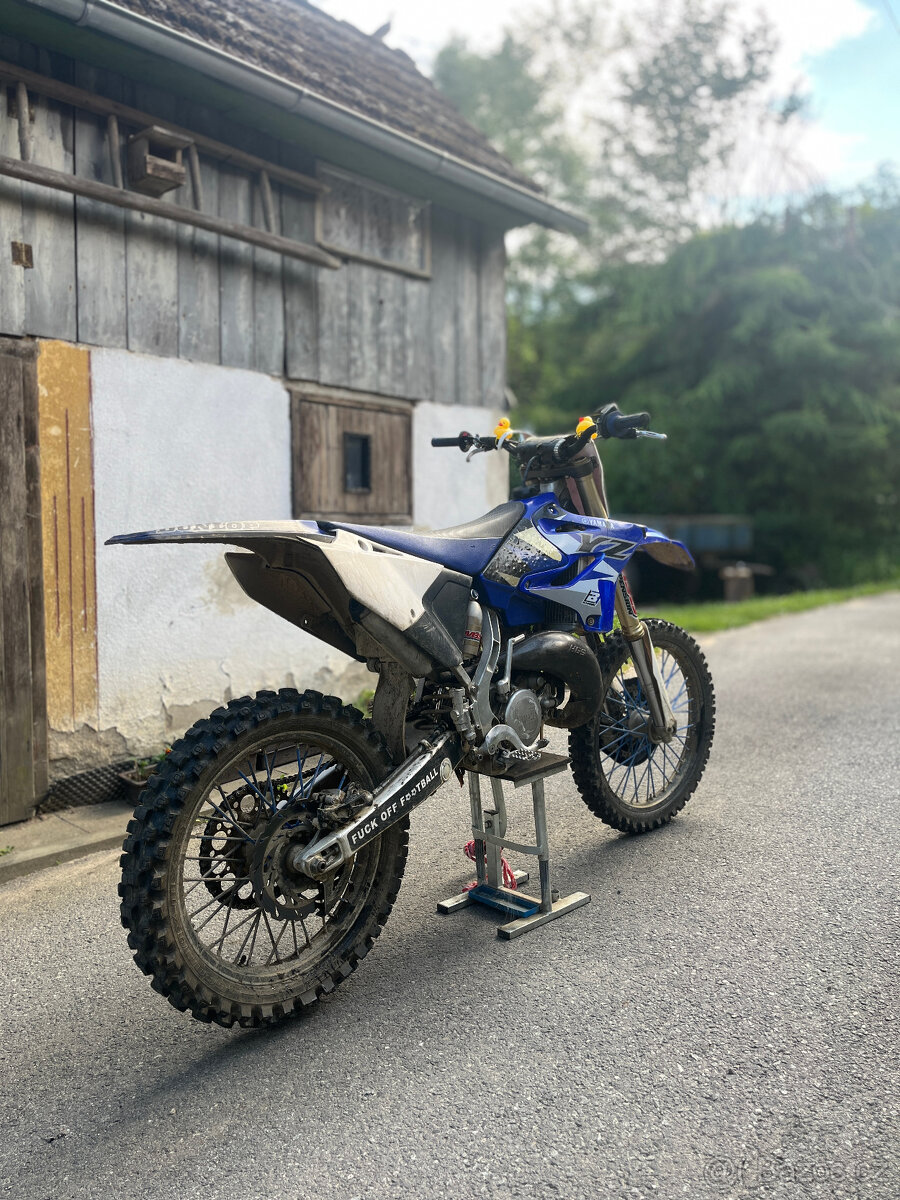 Yamaha YZ 125