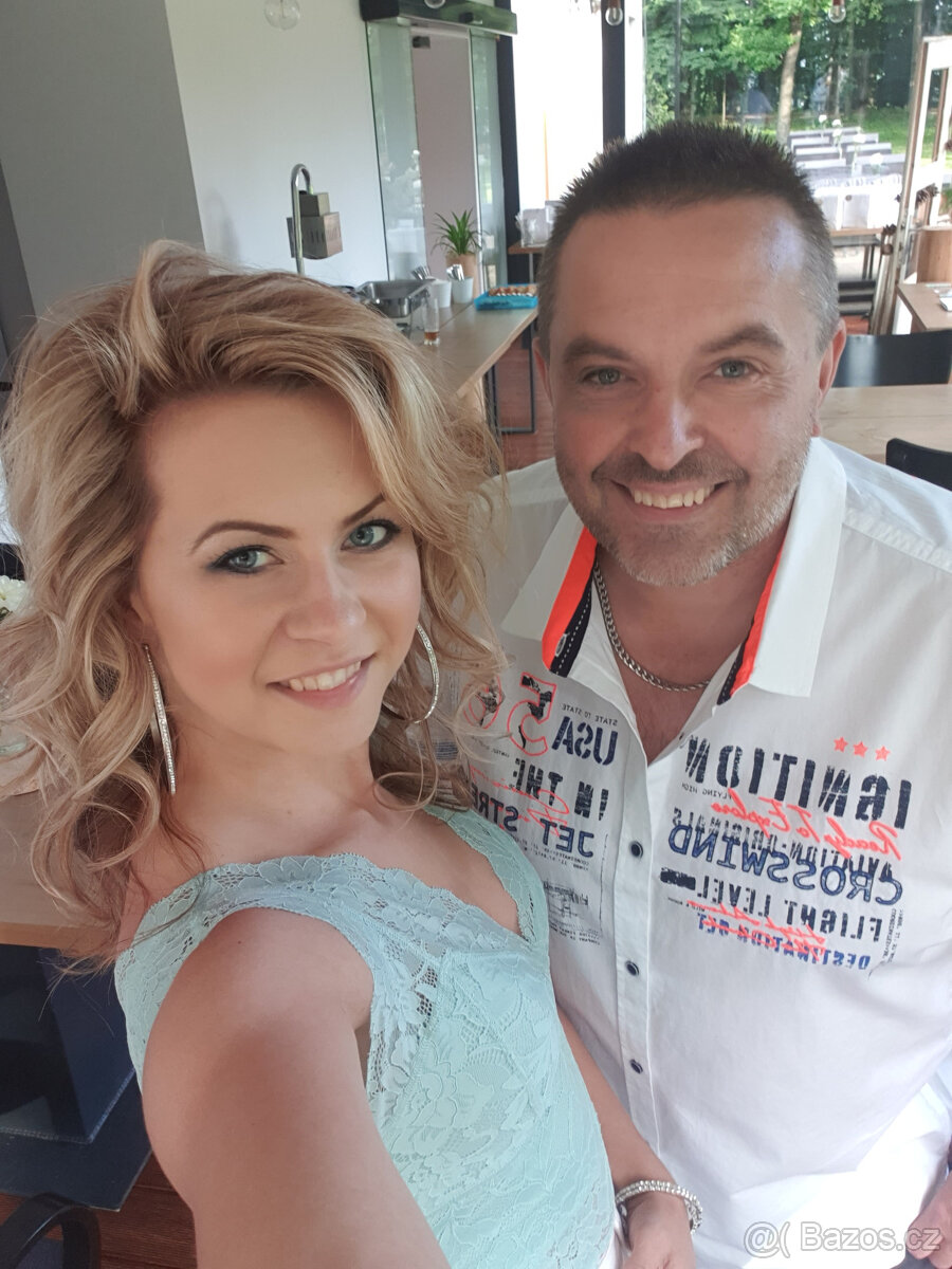 Dj a zpěvačka - hudební skupina - 3