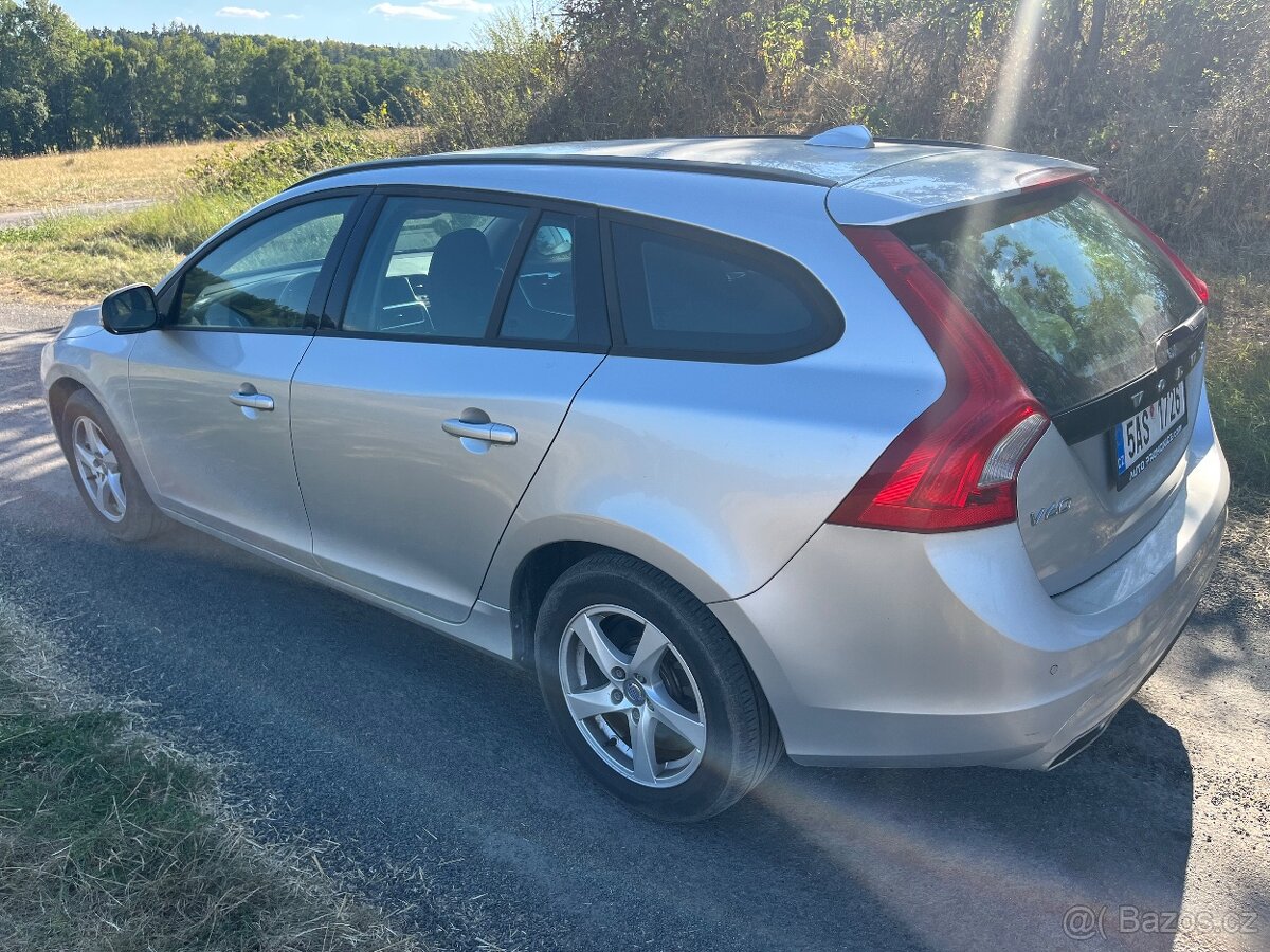 Prodám Volvo V60 D4 2.0 Diesel - 3