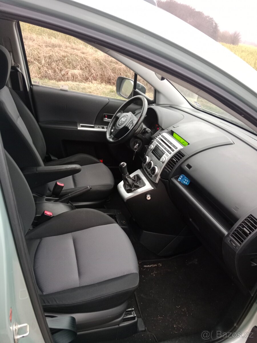 Mazda 5 - (5-7 míst ) - 3