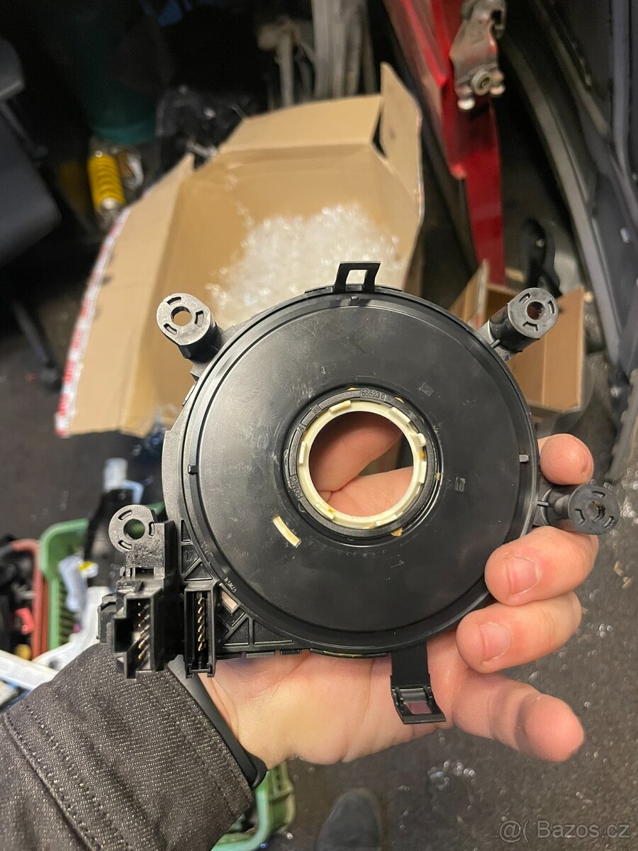 Bmw e90 e91 e92 kroužek pod volant - 3