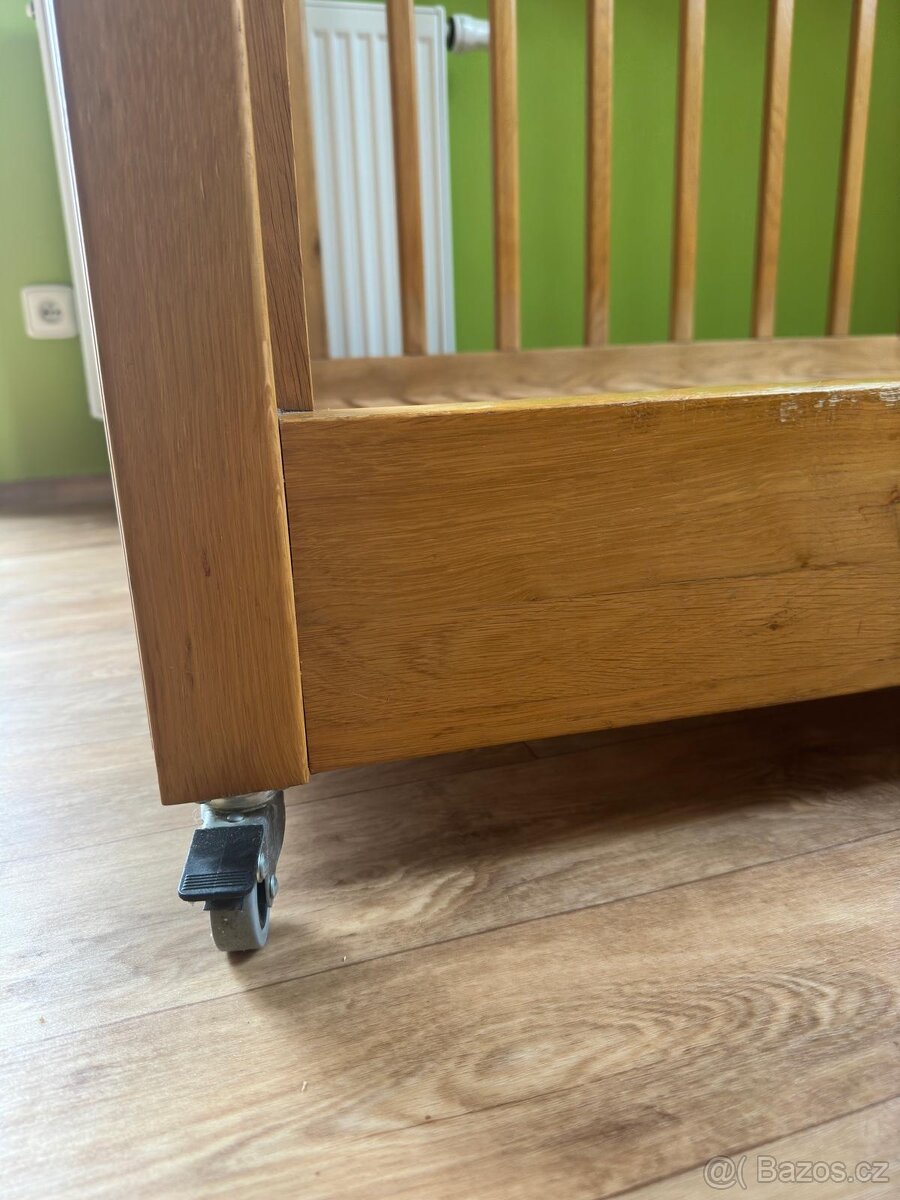 Postel pro hendikepované s ohrádkou - 3