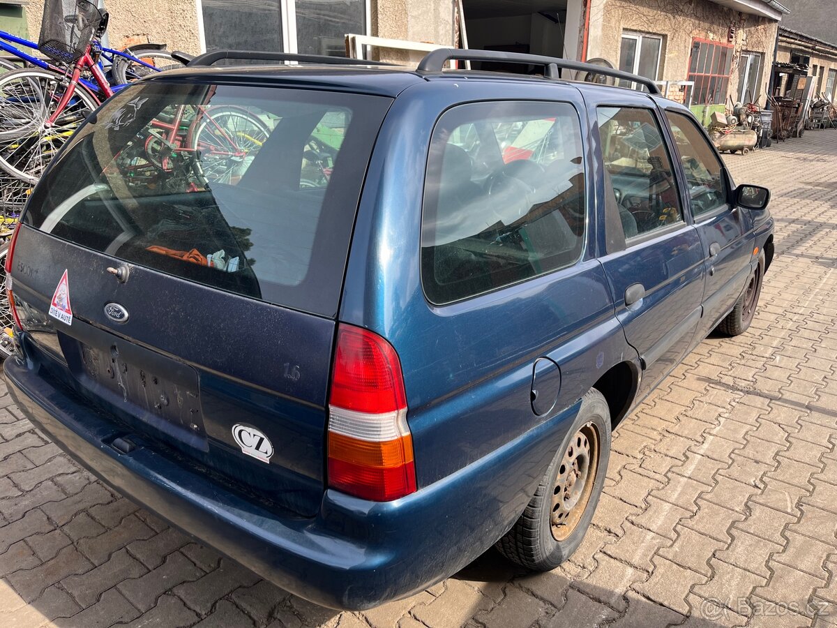 Ford Escort - 3
