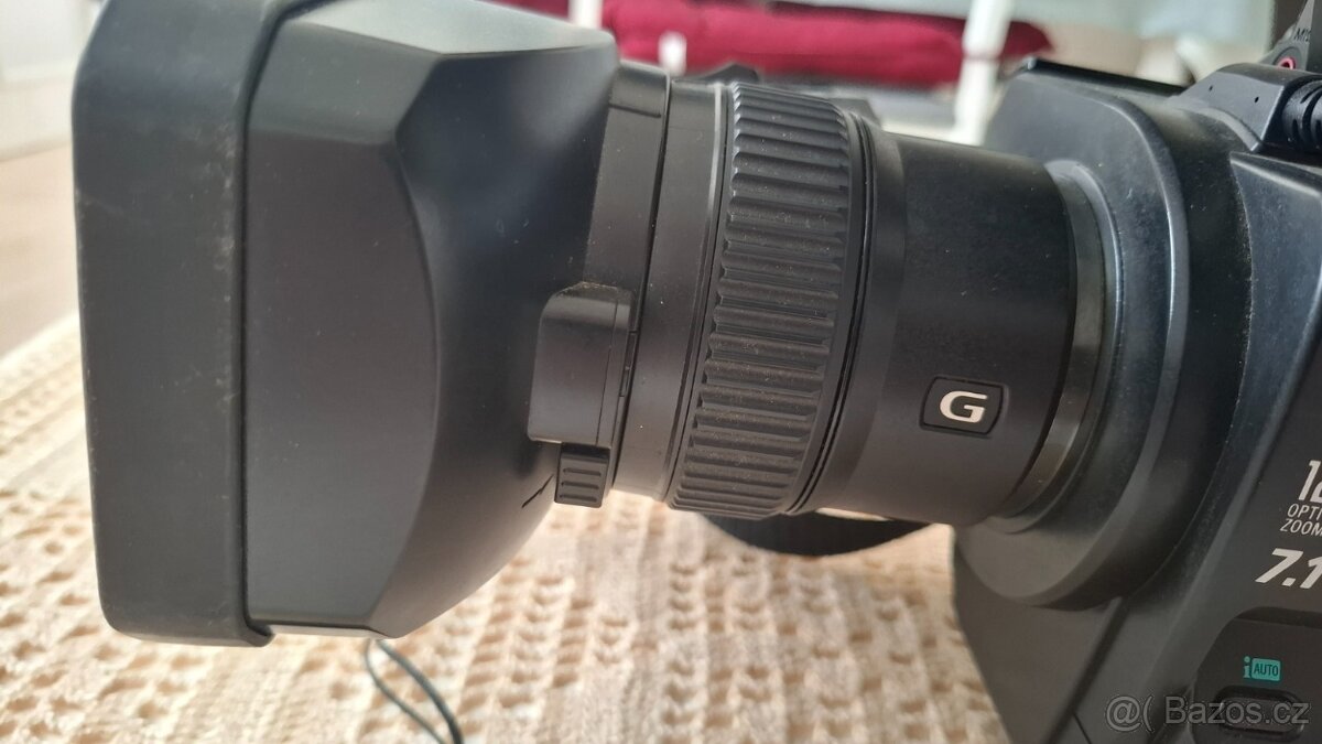 Sony HXR-MC2000 - 3