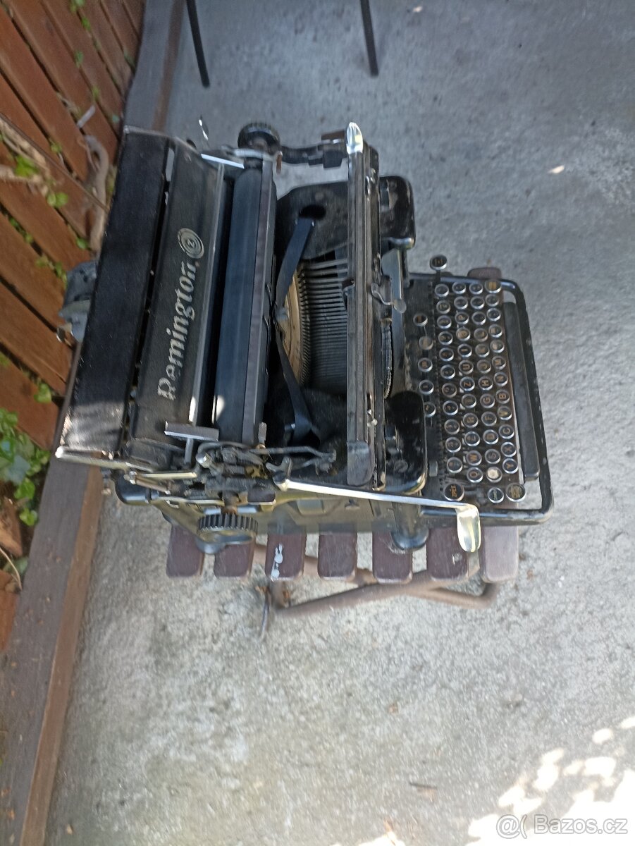 Psací stroj Reminkton - 3