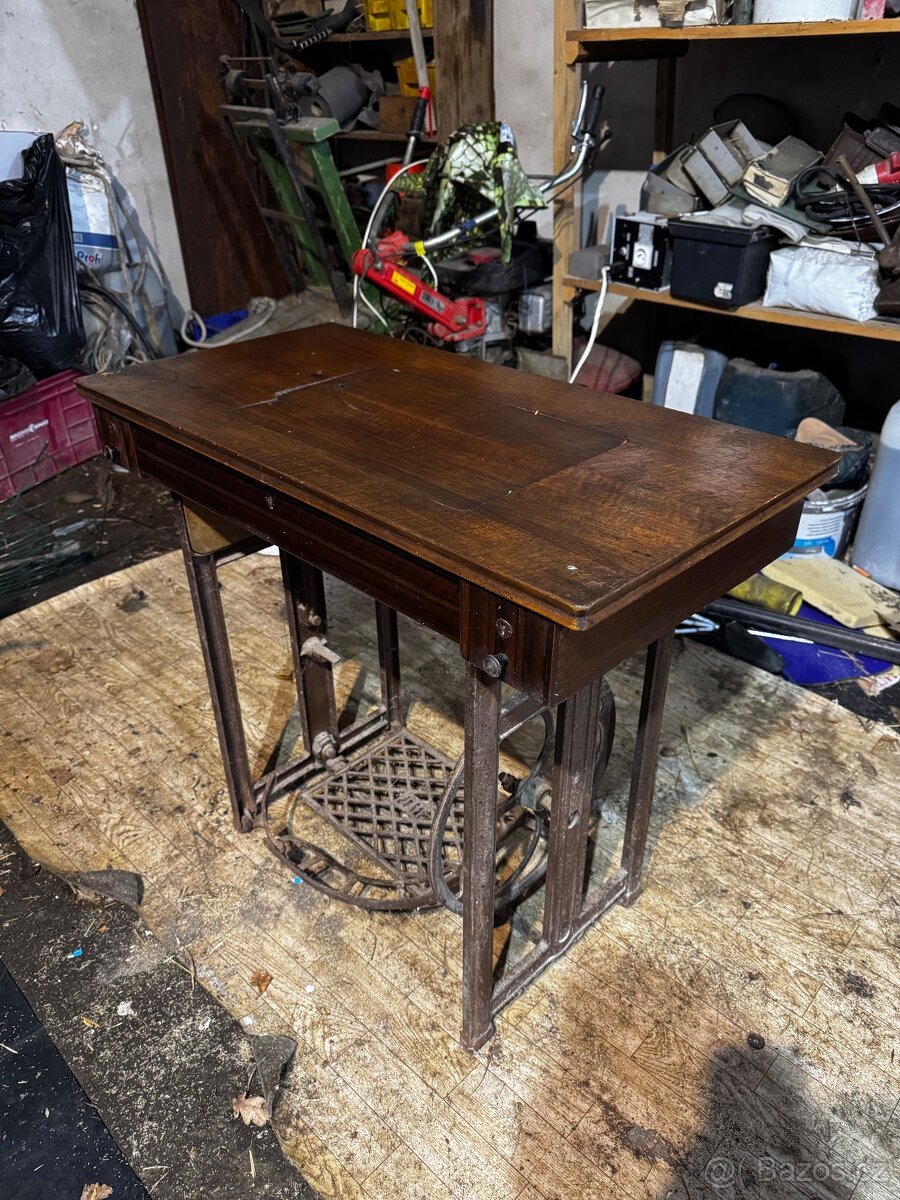 Starožitný šicí stroj pfaff 30 - 3