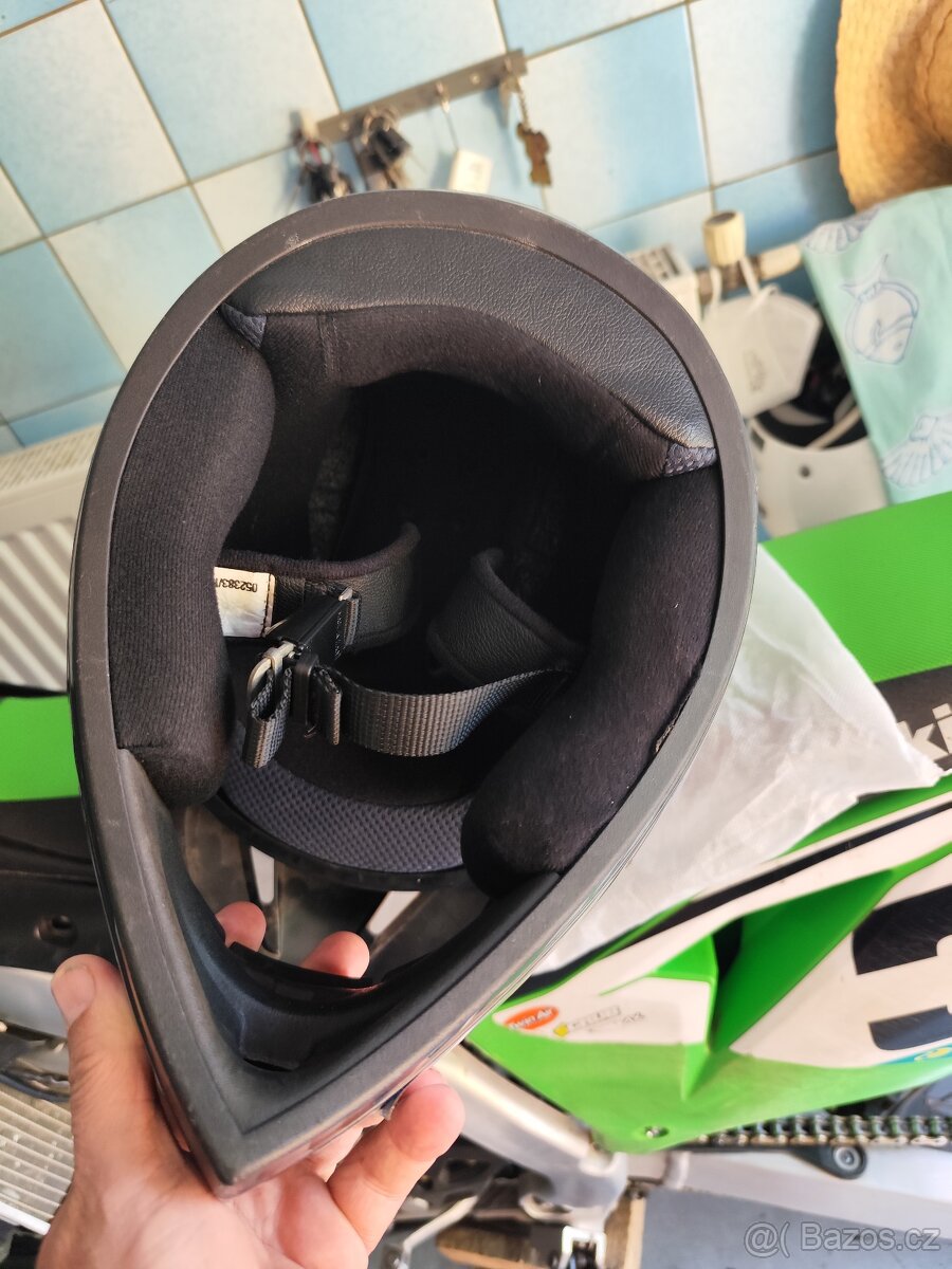 přilba - 3