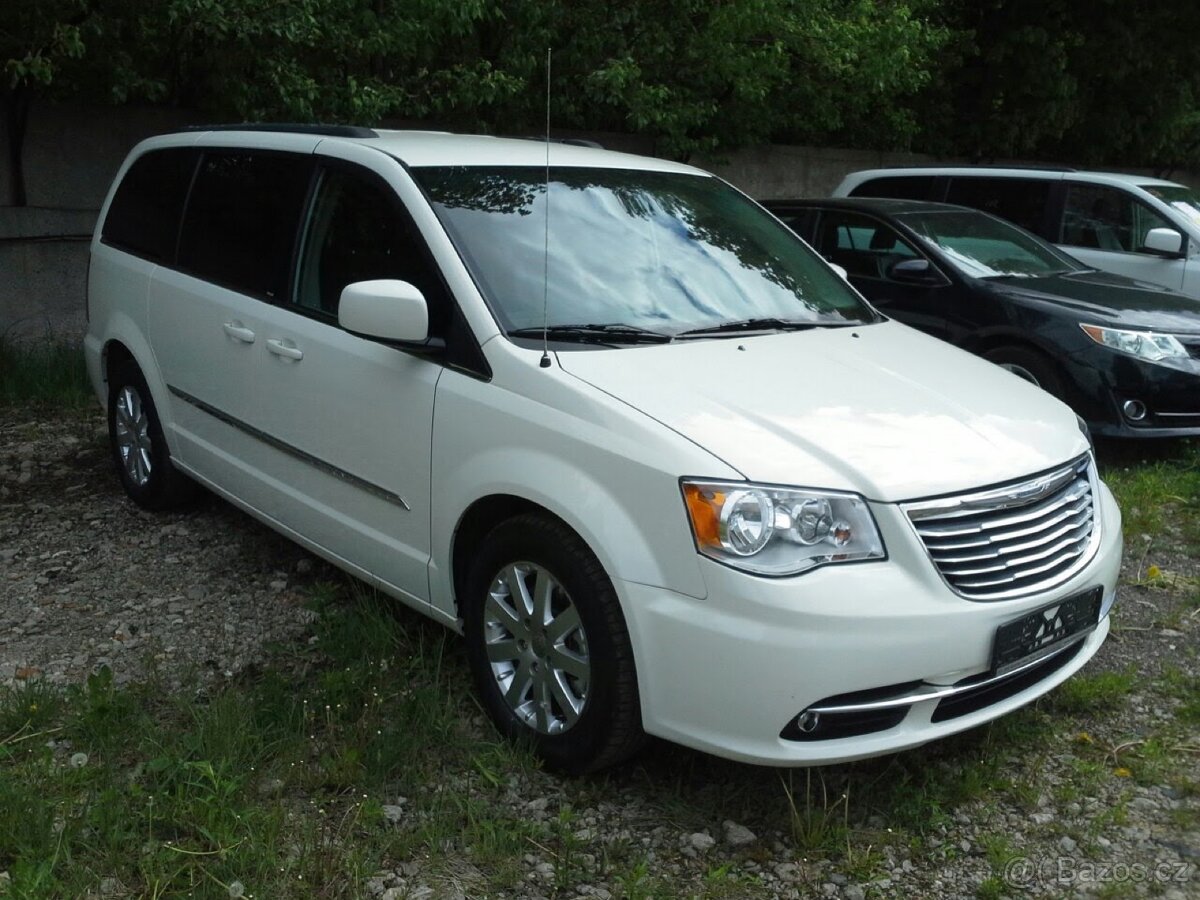 Chrysler Town and Country 3,6 pentastar - 3