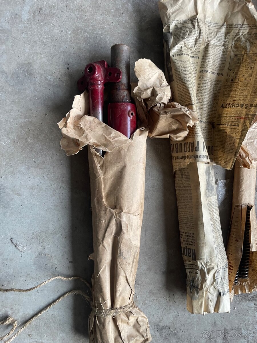 Jawa Pérák díly různé - 3